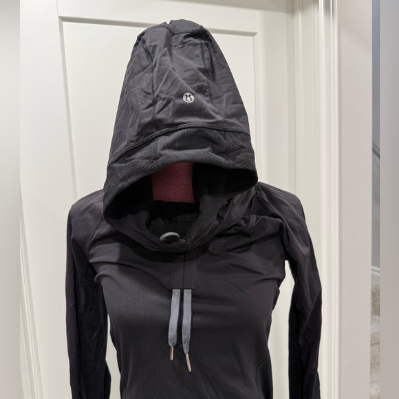 Lululemon Black Stay On Course Pullover - Picture 3 of 6